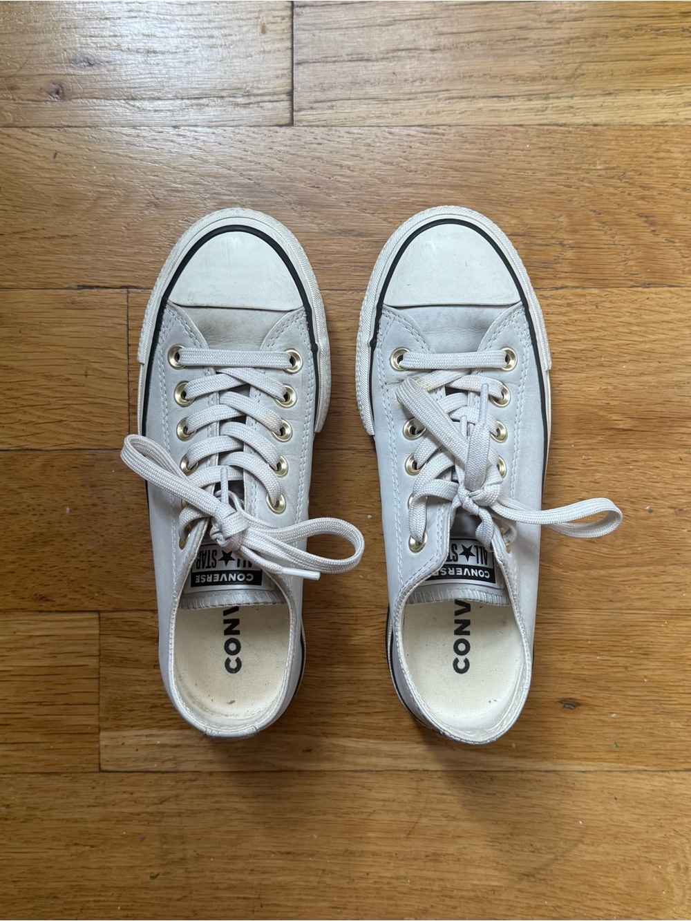 Converse Chuck Taylor All Stars nubuck platform light grey sneakers (size: 3)